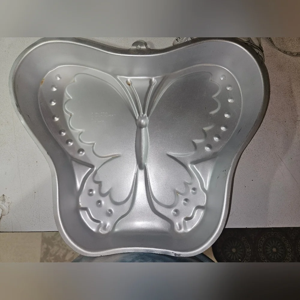 Vintage 1987 Wilton 502-5409 Butterfly Cake Pan!